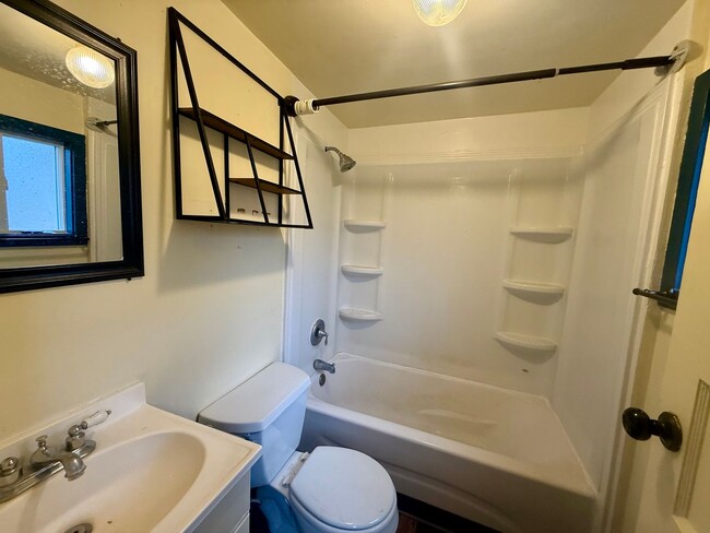 Building Photo - Charming 2-Bed, 1-Bath Home on a Huge Lot – $1,400/mo – Cheney, WA