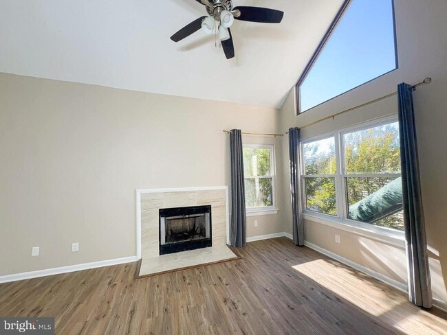 Building Photo - 13405 Shady Knoll Dr