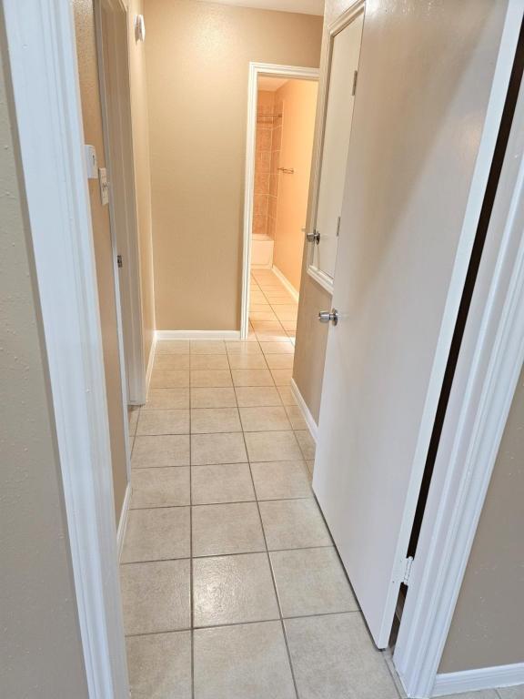 Building Photo - 2327 Shadbury Ct