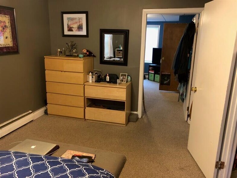 Building Photo - 9 Lowell Terrace