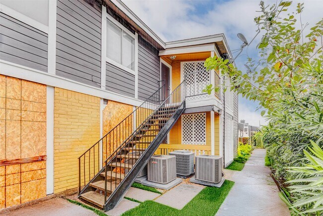 Building Photo - 12611 Ashford Meadow Dr