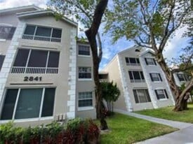 Building Photo - 2841 N Oakland Forest Dr