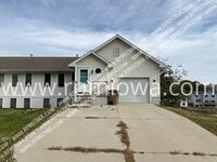 Building Photo - 141 Christie Ln