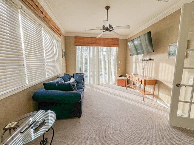 Building Photo - "Luxurious 3-Bedroom Bradenton Retreat with Granite Elegance & Guest Suite -