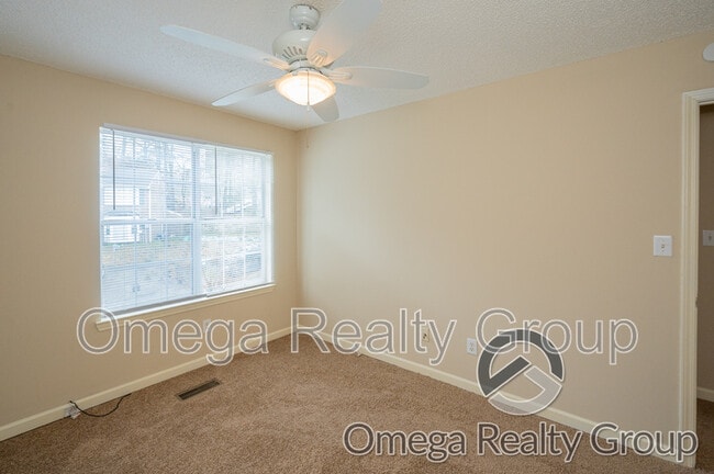 Building Photo - 1934 Live Oak Trce