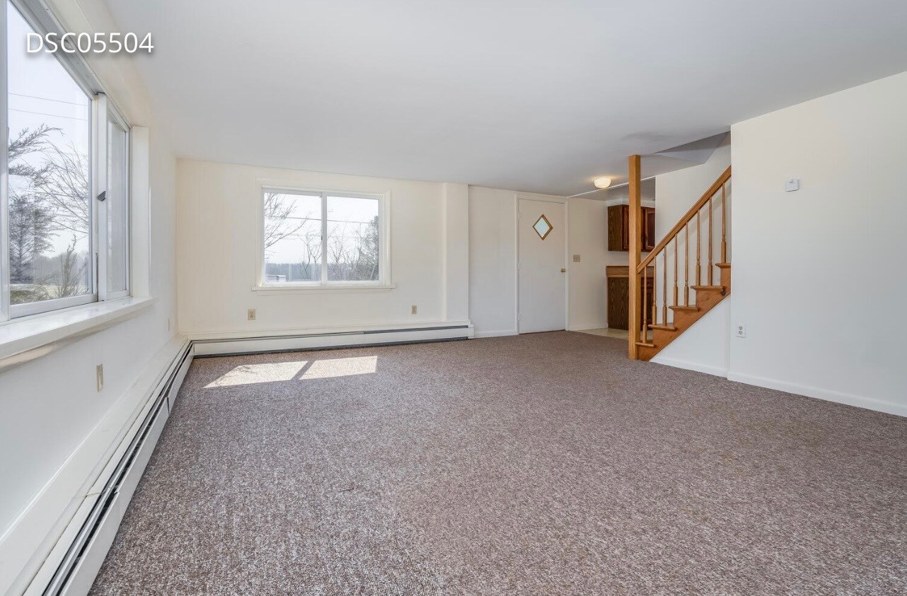 Building Photo - 56 Pond Ln