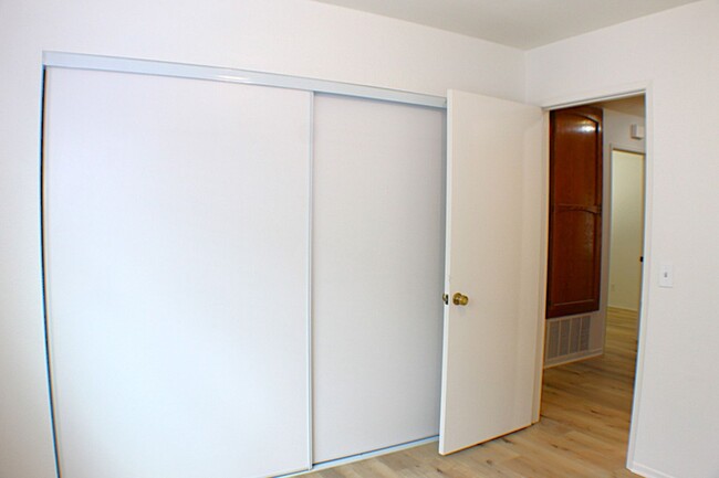 Building Photo - Newly Updated 4 bedroom home for Rent.
