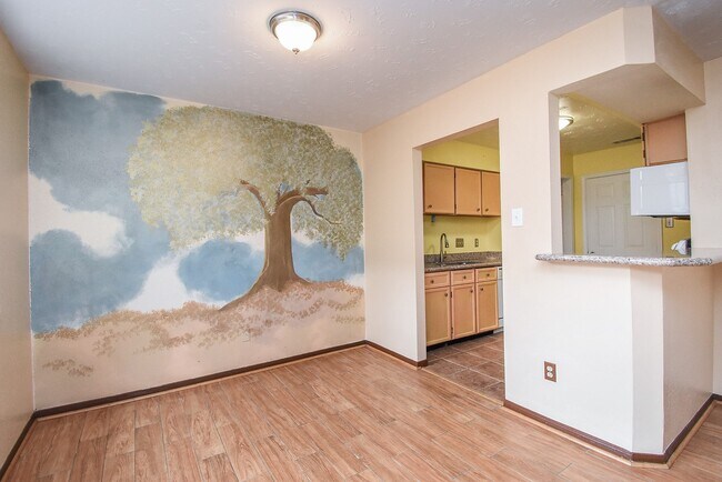 Building Photo - 7822 Greenedge Dr