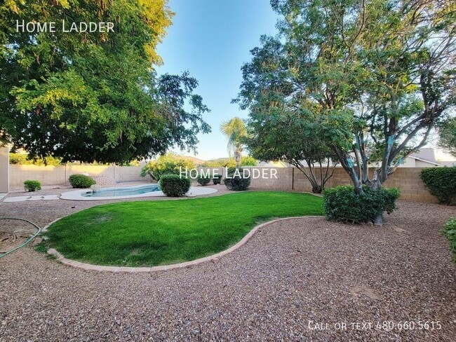 Building Photo - 4027 E Kirkland Rd