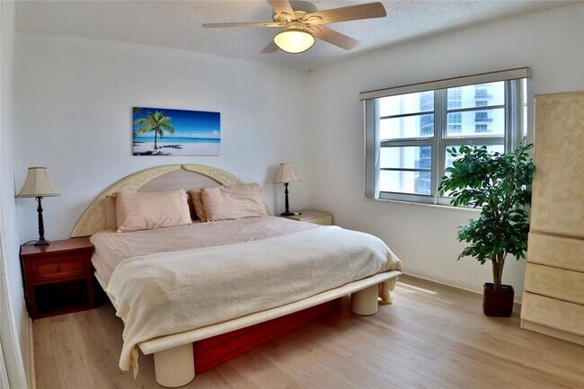 Building Photo - 1500 S Ocean Blvd