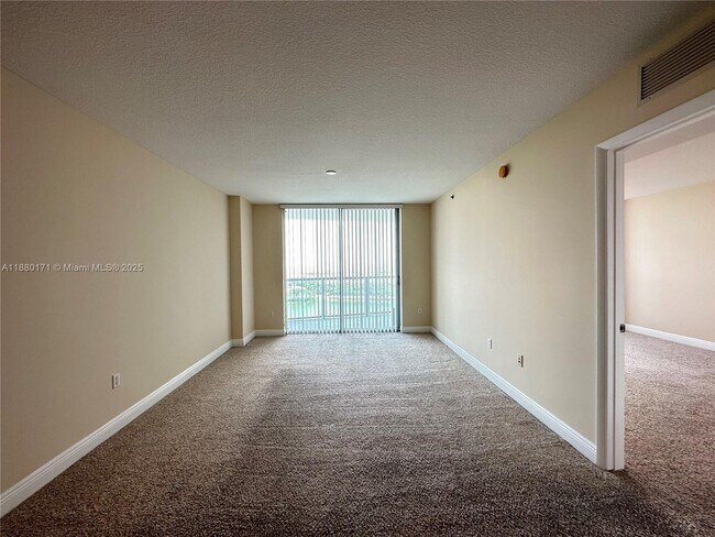 Building Photo - 2681 N Flamingo Rd