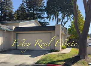 Building Photo - Single Story townhome, water/sewer paid by...