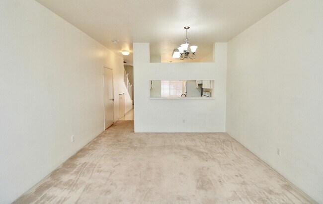 Building Photo - 94-692-692 Lumiauau St