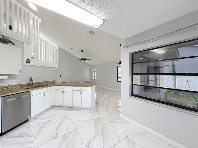 Building Photo - 622 Anhinga Rd