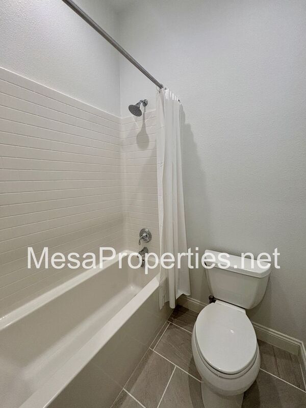 Building Photo - 10045 Goldenrod Ct