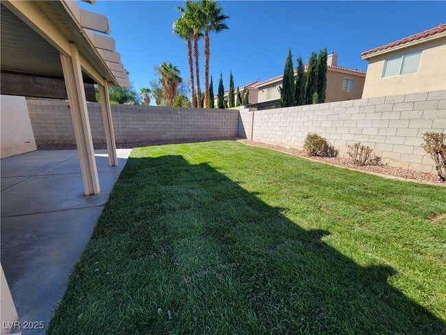 Building Photo - 9760 Ocotillo Falls Ave