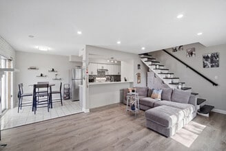 Building Photo - 1495 Cornell Ct