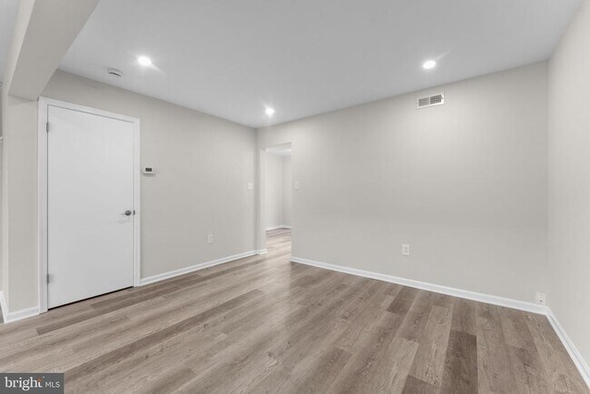 Building Photo - 3484 Legere Ct