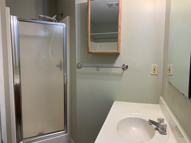 Building Photo - 403 Frank St