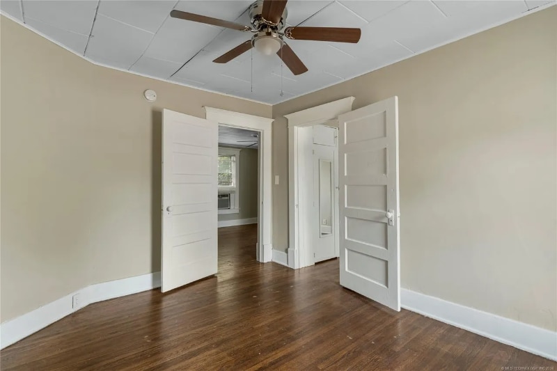 Building Photo - 1317 S Carson Ave