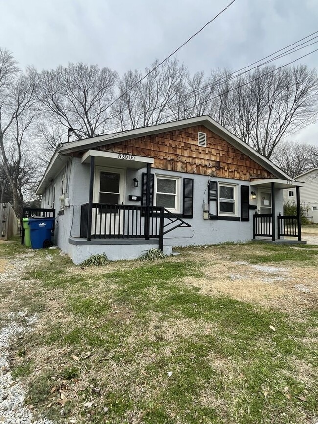 Building Photo - 1 Bd 1 Ba Duplex