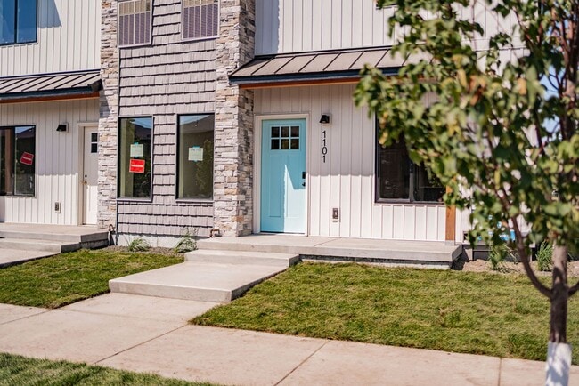 Building Photo - Teton River Townhomes