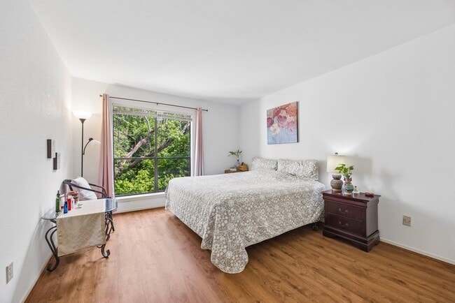 Building Photo - 6602 Harbor Town Dr