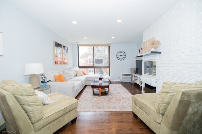 Building Photo - 2201 N Cleveland Ave