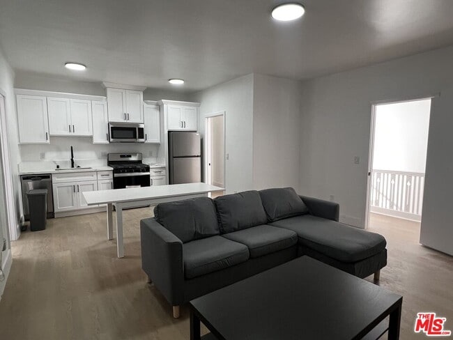 Building Photo - 2101 Bonsallo Ave