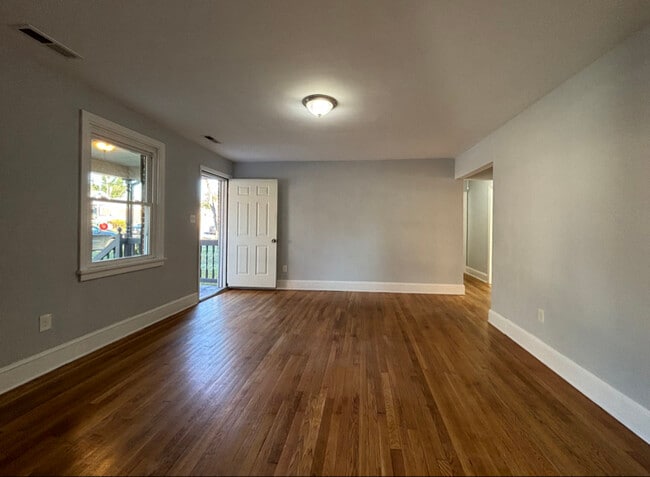 Building Photo - 321 Jefferson Ave