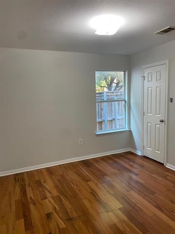 Building Photo - 1334 Falcon Dr