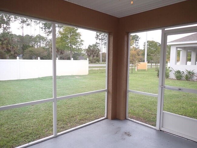 Building Photo - 12 Point of Woods Dr