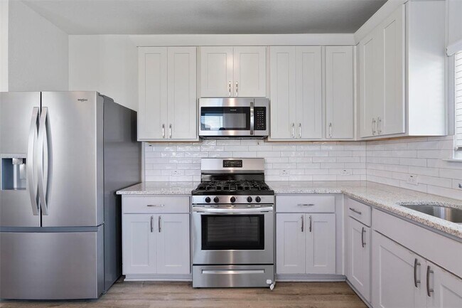 Building Photo - 501 Silkworm Way
