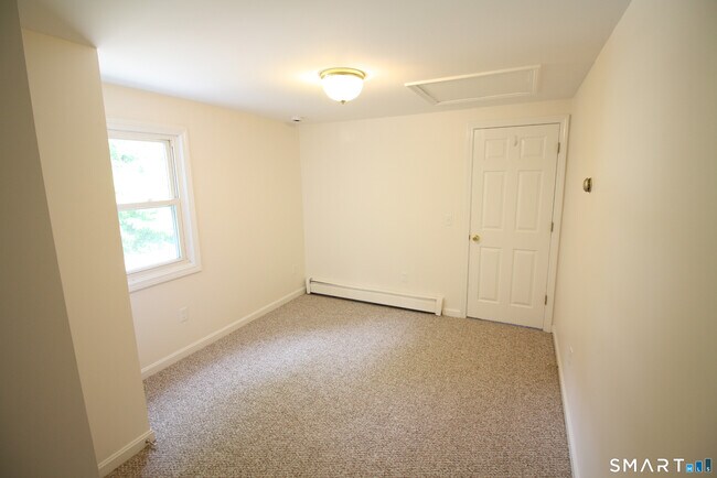 Building Photo - 204 Westbrook Rd
