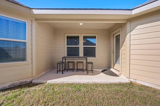 Building Photo - 1033 Verona Dr