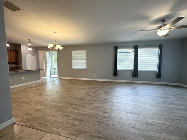 Building Photo - "Spacious 5-Bedroom Retreat with Scenic Views in The Verandahs!"