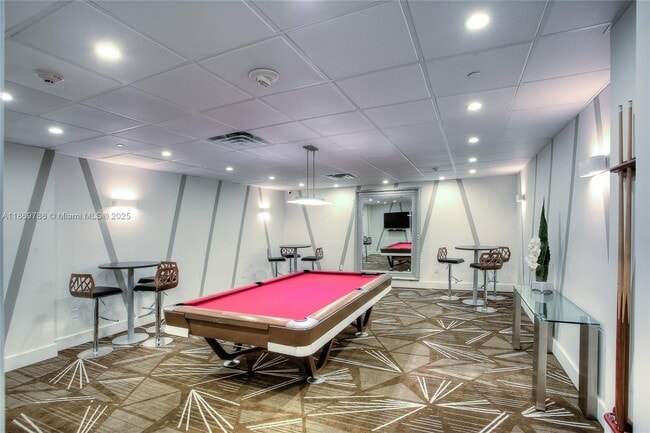 Building Photo - 5701 Collins Ave