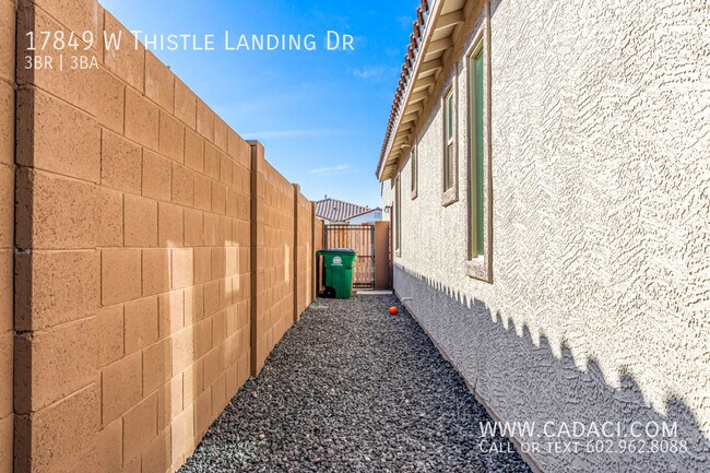 Building Photo - 17849 W Thistle Landing Dr