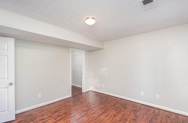 Building Photo - 306 Alex Ln