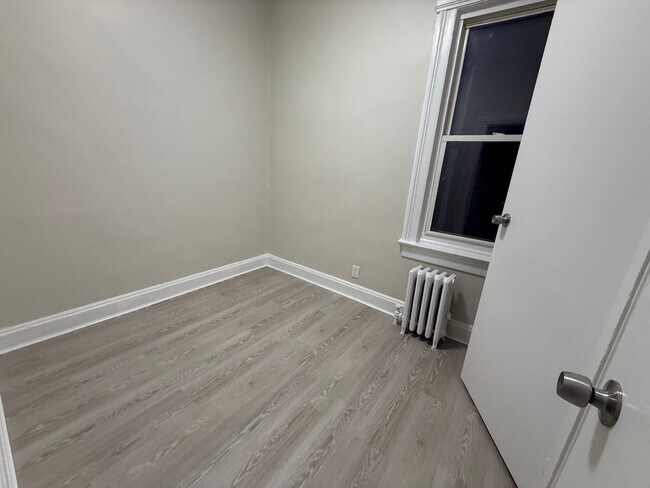 Building Photo - 221 Wilkinson Ave