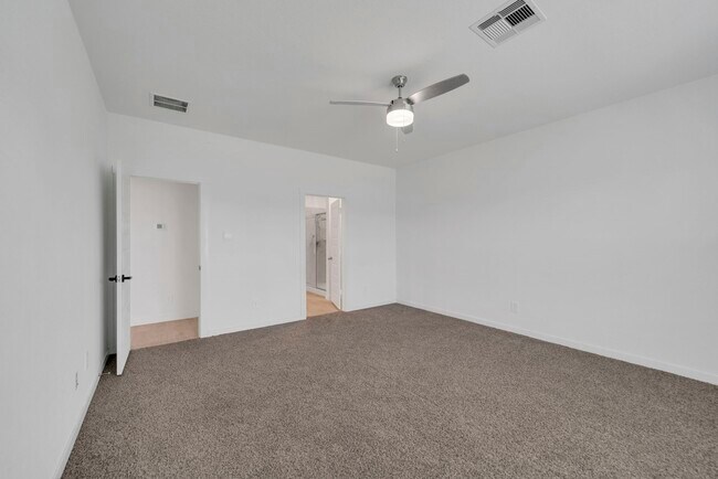 Building Photo - 31855 Hallington Hl Ln
