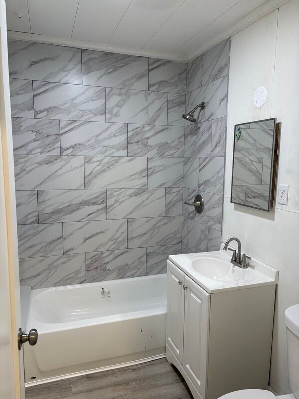 Building Photo - 225 Poplar St