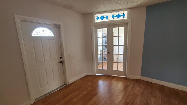 Building Photo - 3761 NE 16th Ter