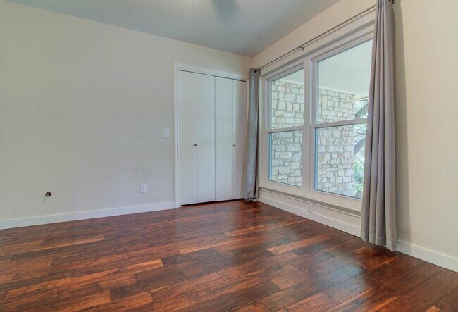 Building Photo - 2300 Cypress Point E