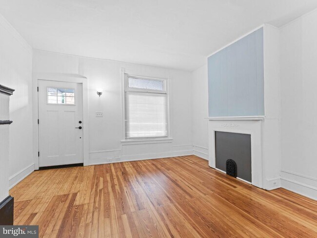 Building Photo - 1618 S 54th St