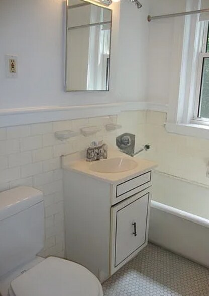 Building Photo - 23 Chauncy St