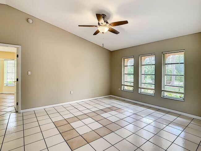 Building Photo - Port Charlotte Waterfront Pool Home - Grea...
