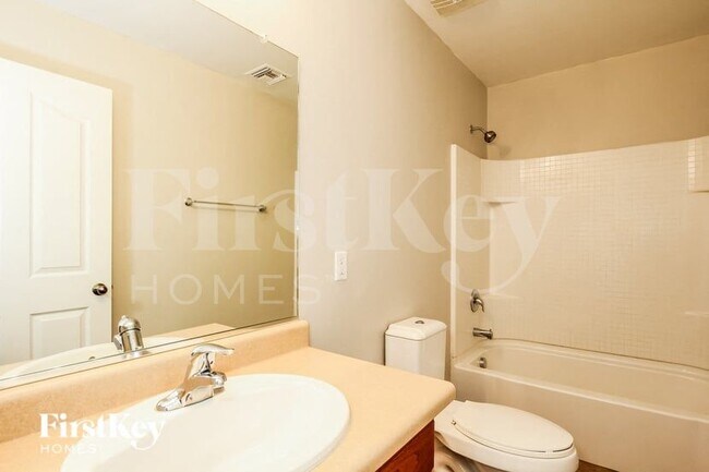 Building Photo - 12072 W Formosa Ln