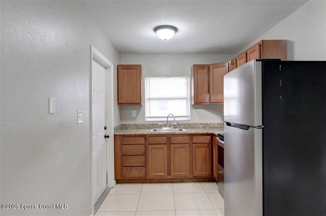 Building Photo - 130 Roosevelt Ave