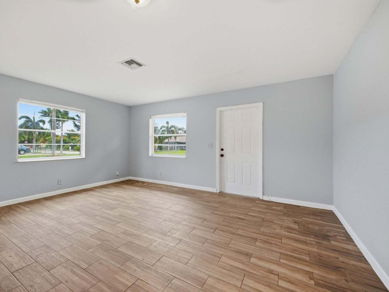 Building Photo - 3561 Oberon Ave